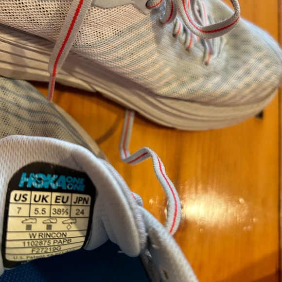 Hoka Rincon 2 - Women’s size 7 - Picture 6 of 6